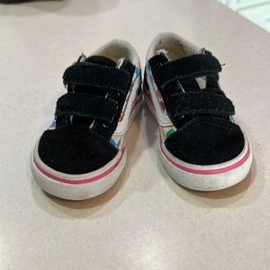 Baby Vans  size 4